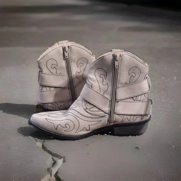 CATO WESTERN COMFORT Women's 9M Pink Faux Leather Silver Buckle Ankle Boots - Picture 4 of 7